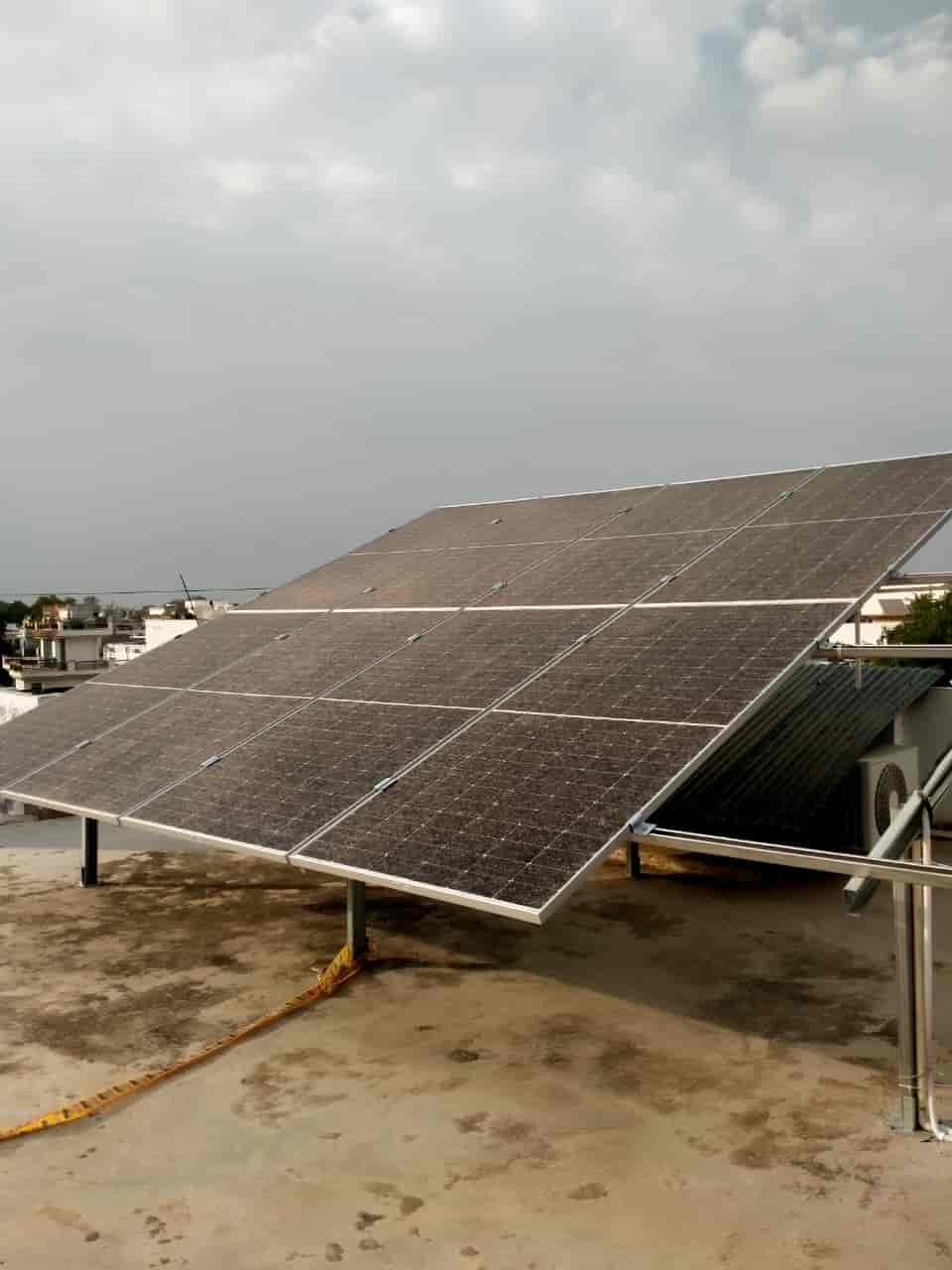 Ragini Tiwari, Indra Nagar